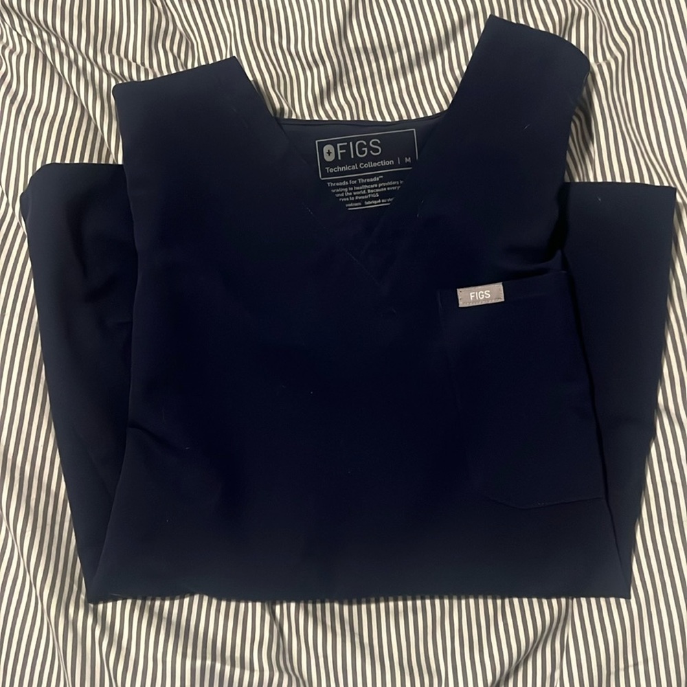 Figs catarina scrub top navy